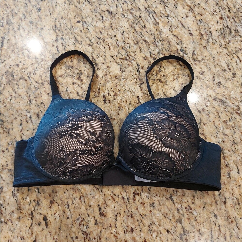 VICTORIA'S SECRET BODY BY VICTORIA PUSH-UP BRA SIZE 38C BLACK LACE UNDERWIRE EUC